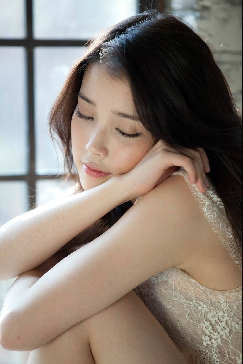 趁女朋友洗澡玩她闺蜜h